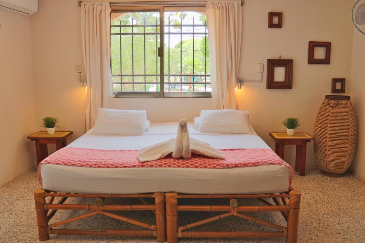 Hostal & Suites Pata De Perro Бакалар Екстер'єр фото