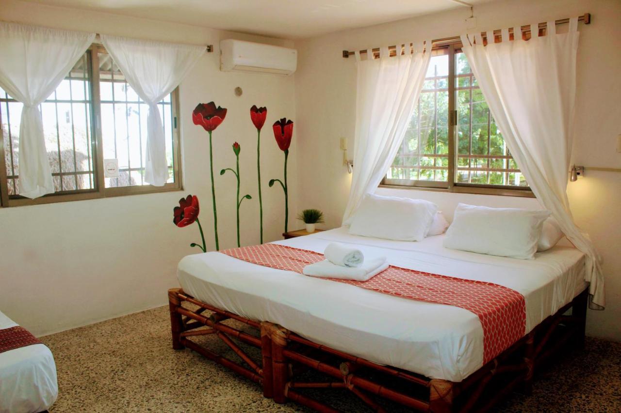Hostal & Suites Pata De Perro Бакалар Екстер'єр фото